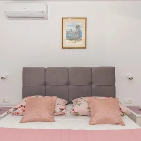 Apartment Strawberry Makarska Exterior photo