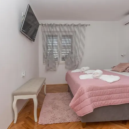 Apartment Strawberry Makarska Exterior photo