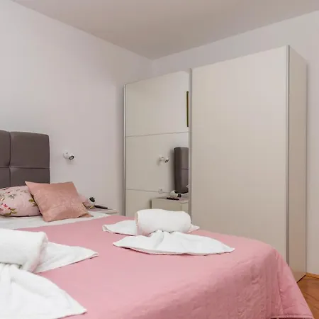 Apartment Strawberry Makarska Exterior photo